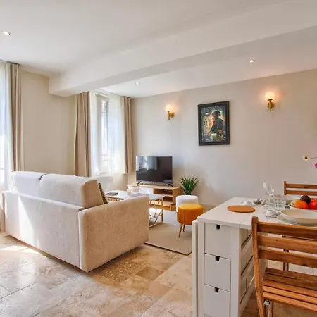 Coluche N2 - 1 Bedroom - Breakfast Included - Appartement *