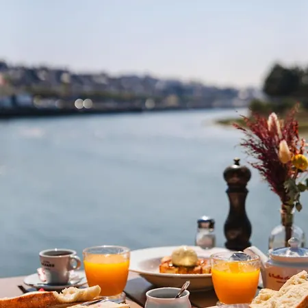 Coluche N2 - 1 Bedroom - Breakfast Included - *