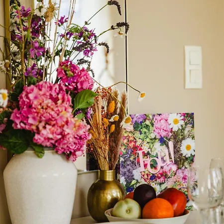 Coluche N2 - 1 Bedroom - Breakfast Included - شقة